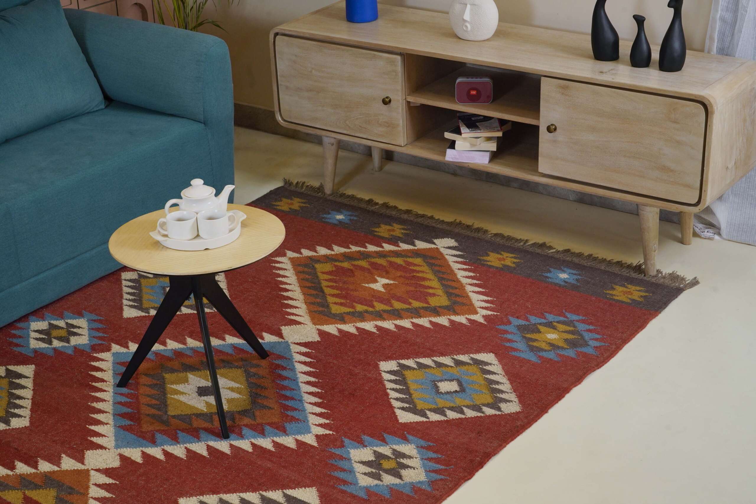 Classic Wool Jute Kilim Rug Neutral Border Pattern Style