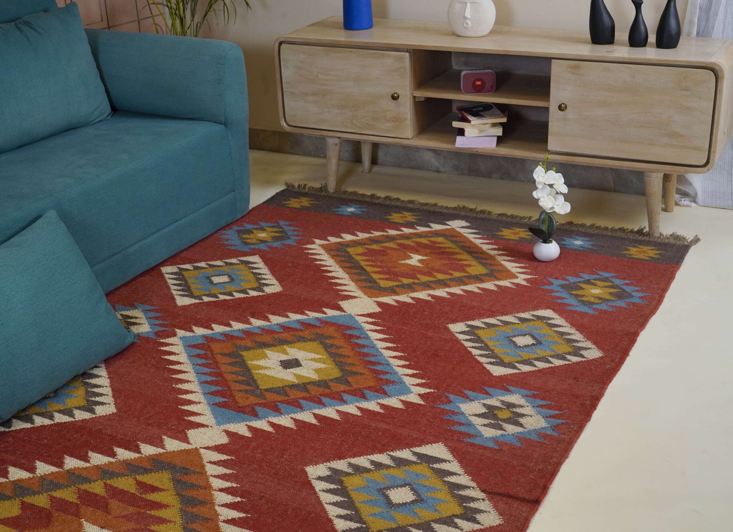 Classic Wool Jute Kilim Rug Neutral Border Pattern Style